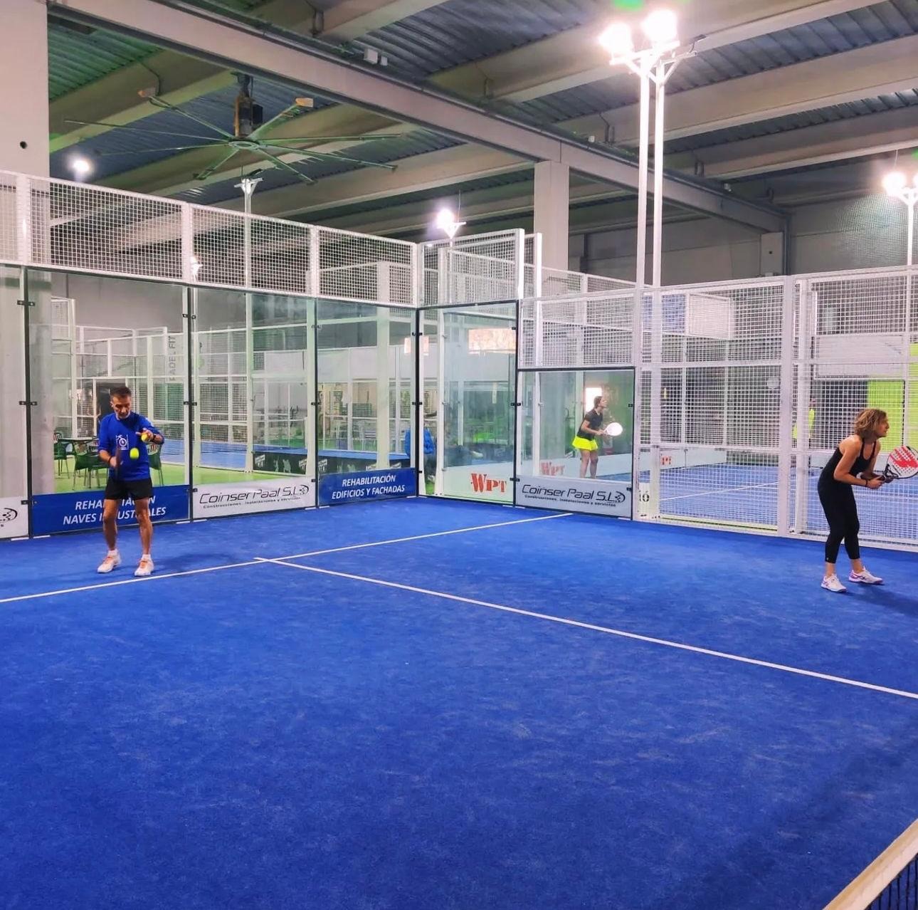 BADALONA INDOOR PADEL CLUB — photo 4