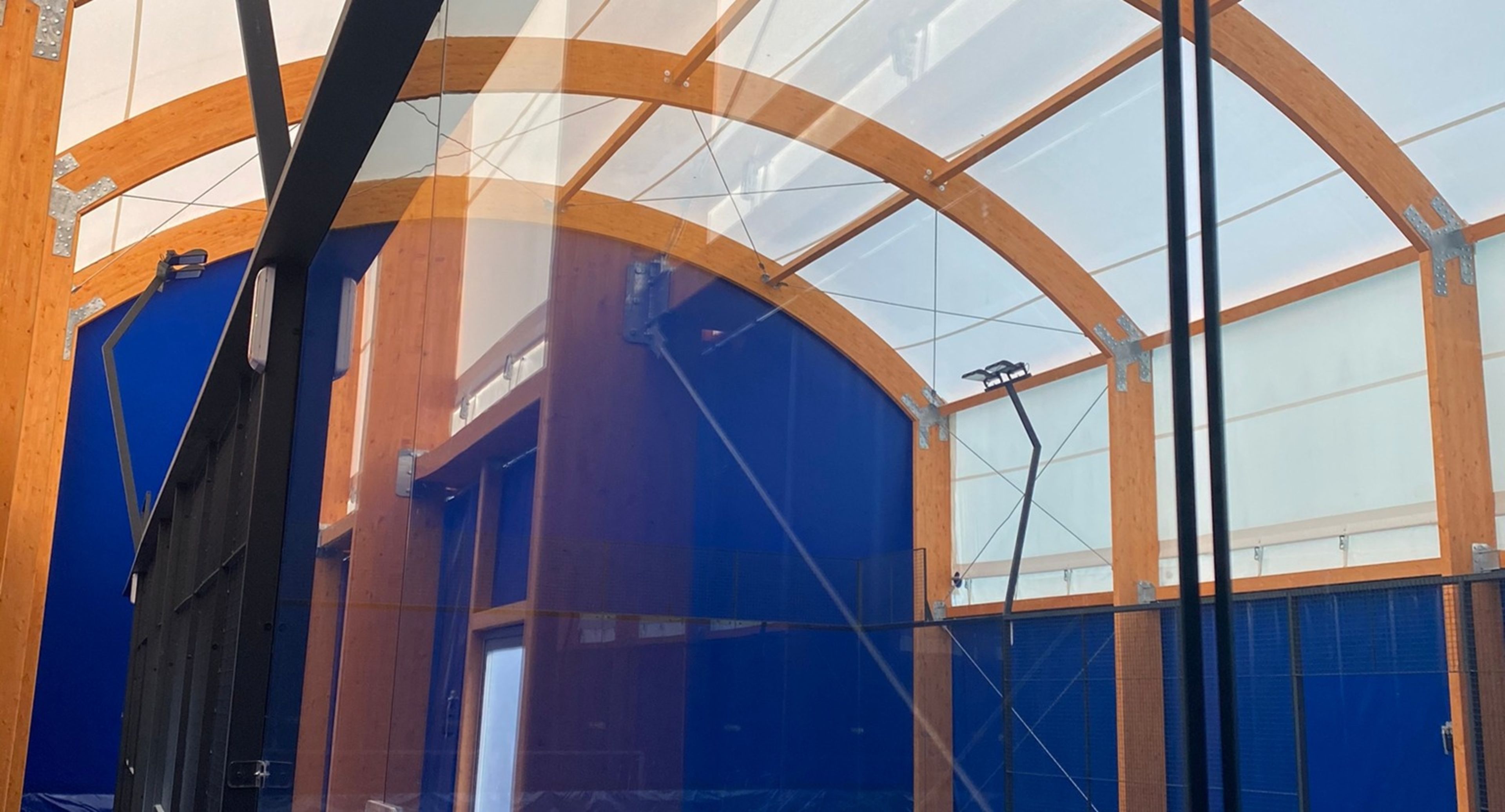‘BOMBONERA’ LIROS Padel. Court — photo 9