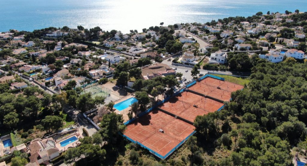 Club De Tenis Los Pinos — photo 1