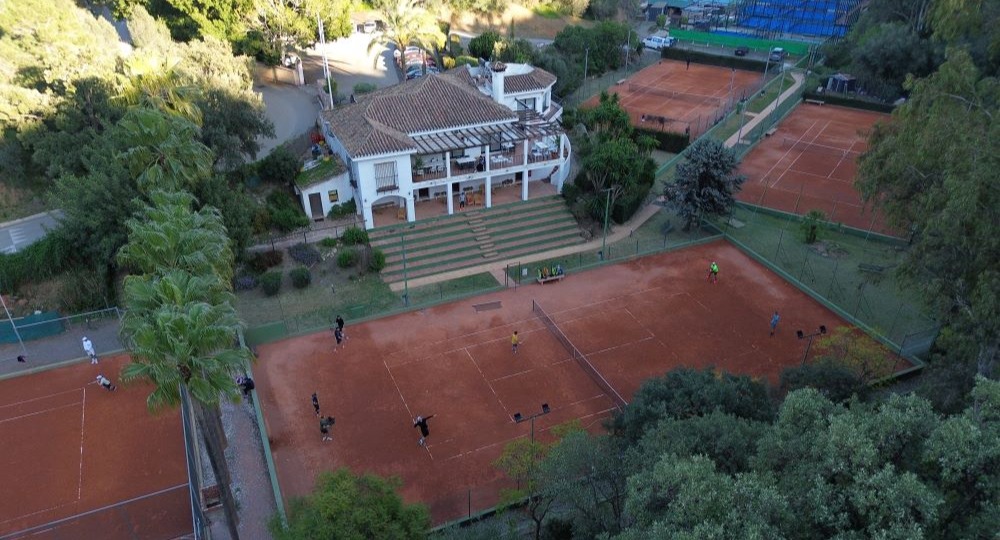 Club De Tenis Y Padel Estepona — photo 1