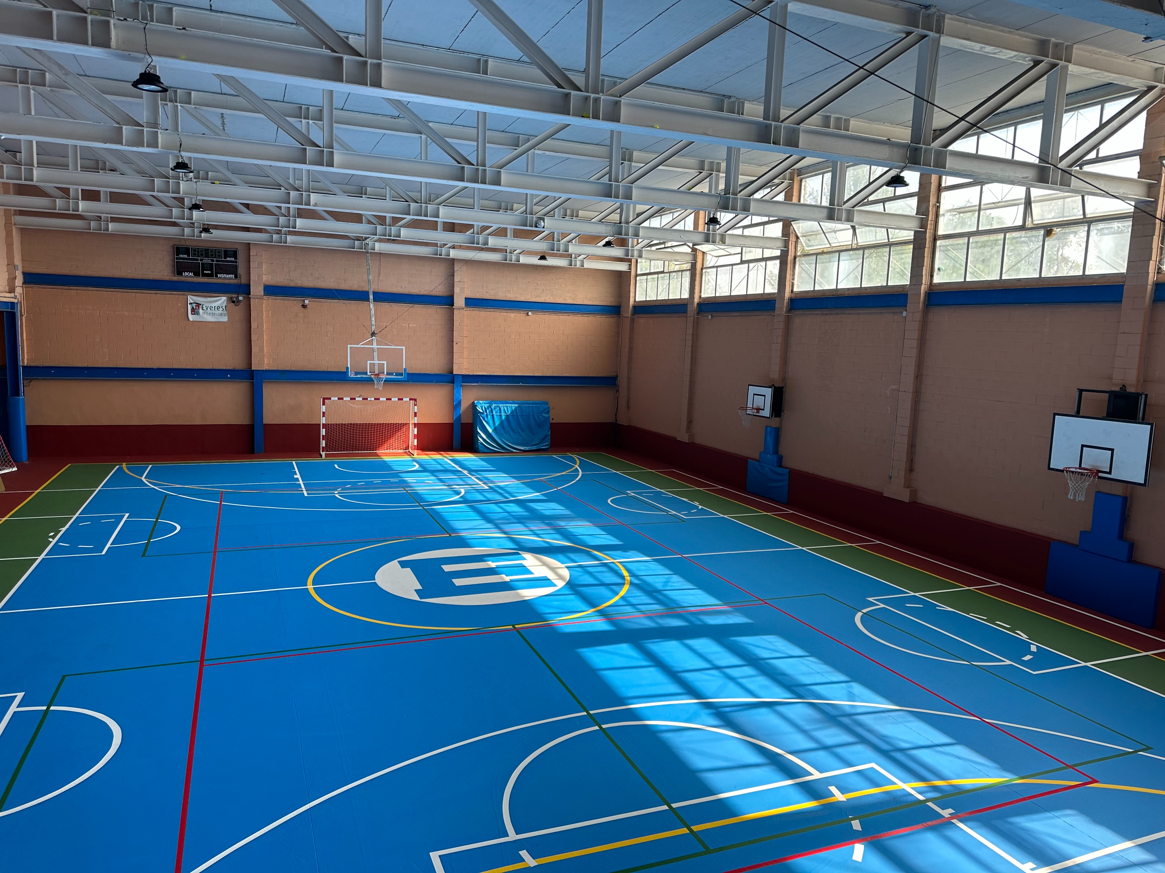 EVEREST SPORTS CLUB — photo 4