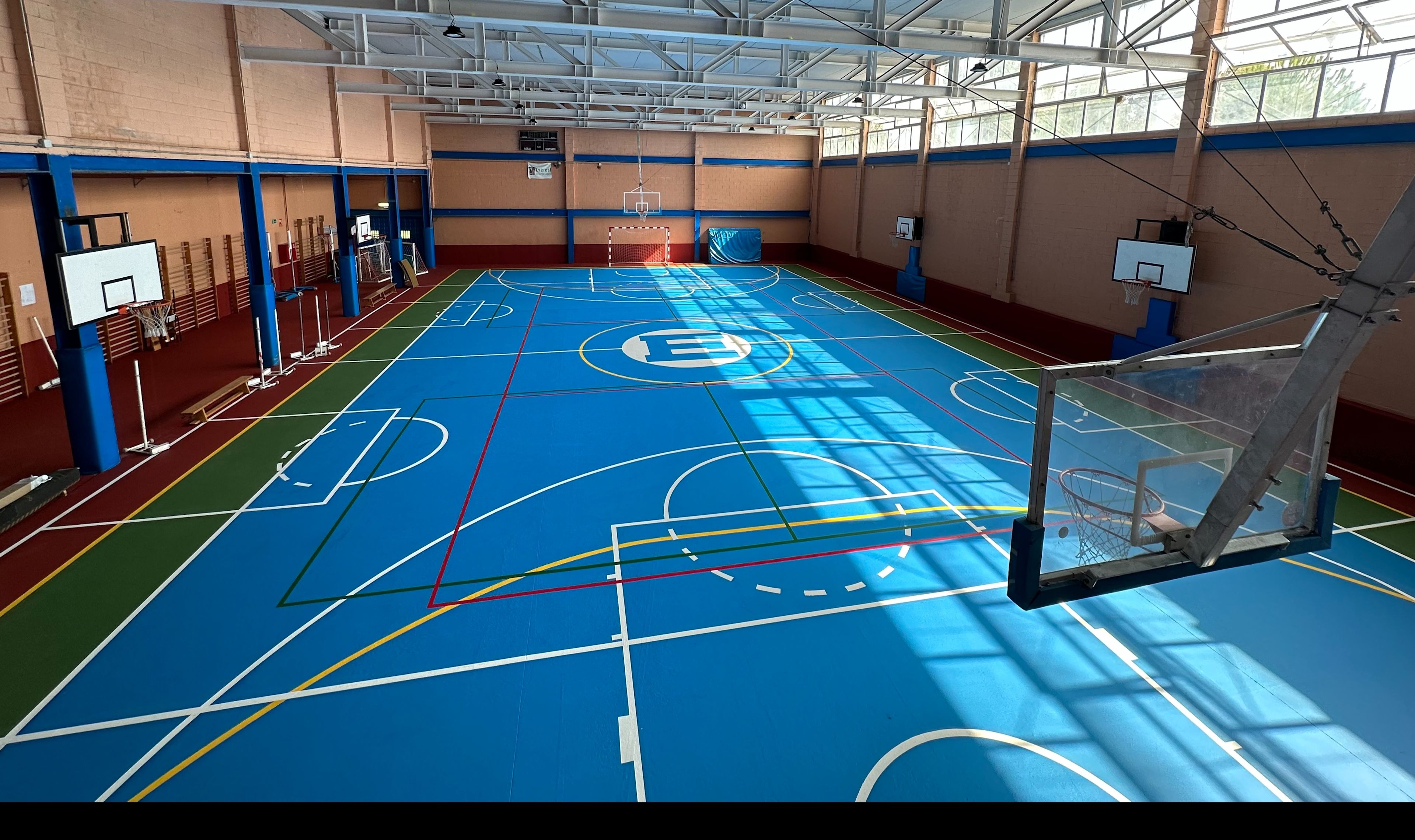 EVEREST SPORTS CLUB — photo 8