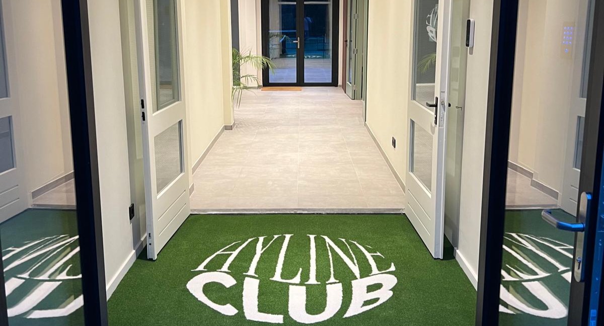 Hyline Club — photo 1