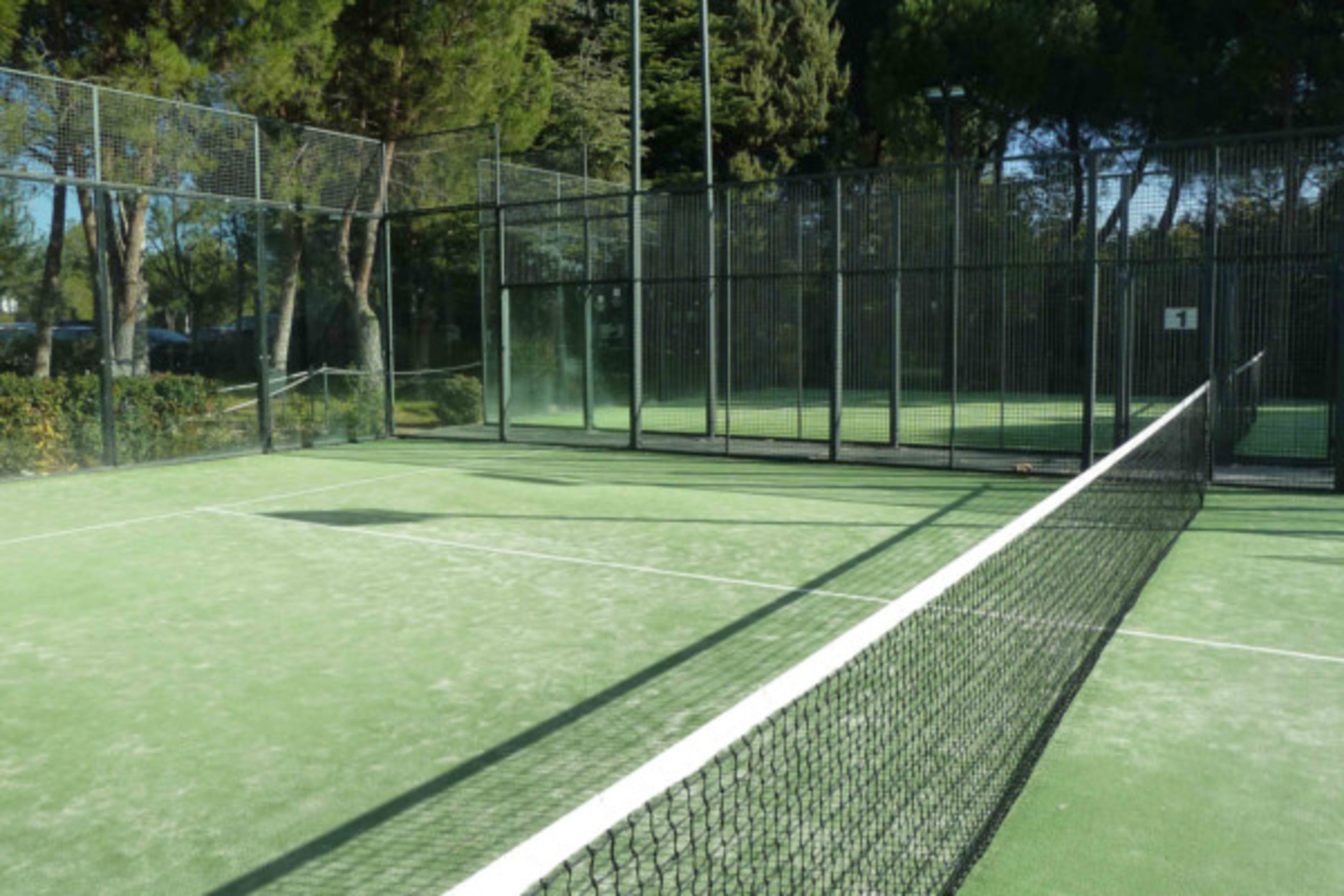 Liceo Europeo - Pádel y Fútbol — photo 4