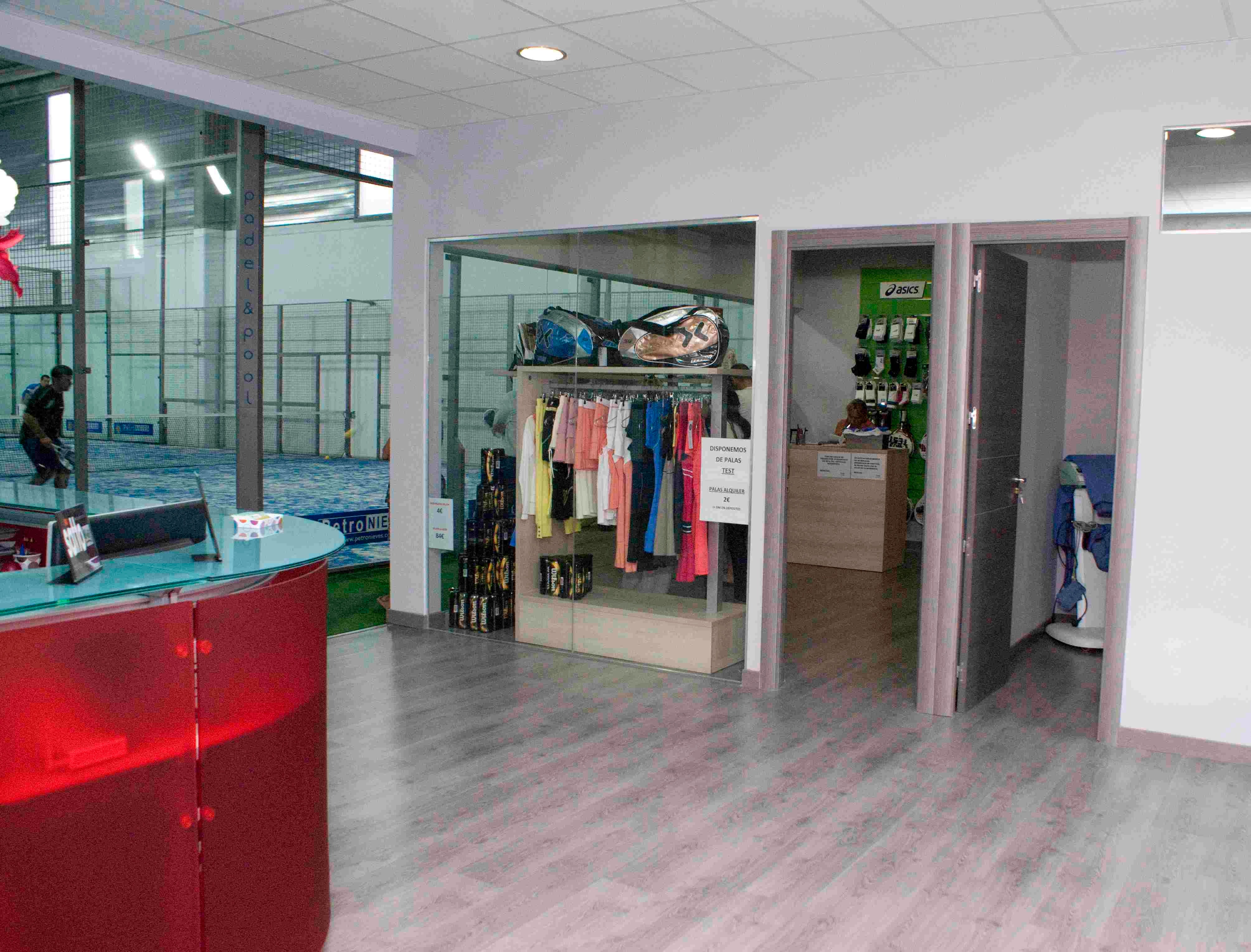Padel Indoor Ca n ́Amat (climatizado para el verano) — photo 2