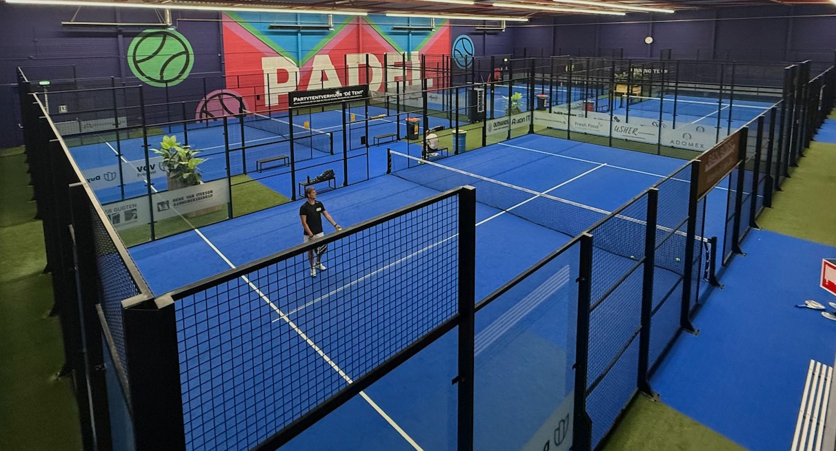 Padel Middelmors | Indoor padelcentrum — photo 1