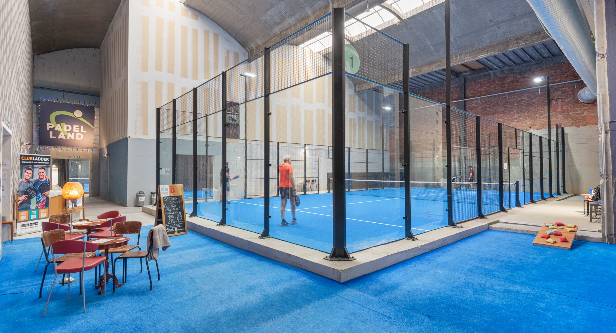 Padelland Indoor Linkeroever — photo 1