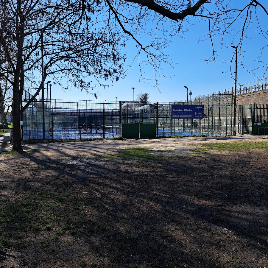 Rocks Lane Padel Tennis — photo 2