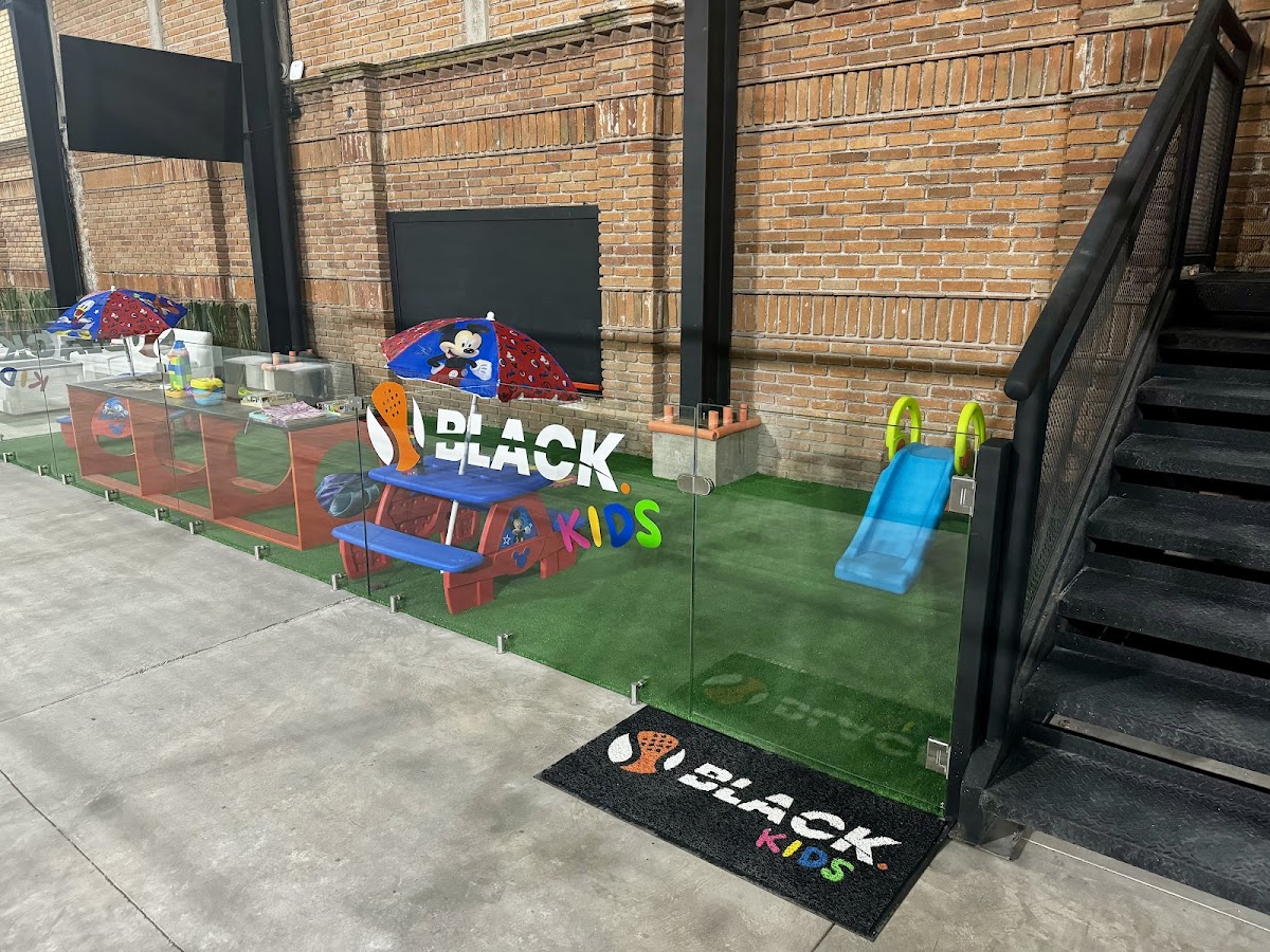 Black Padel & Pickleball — photo 2