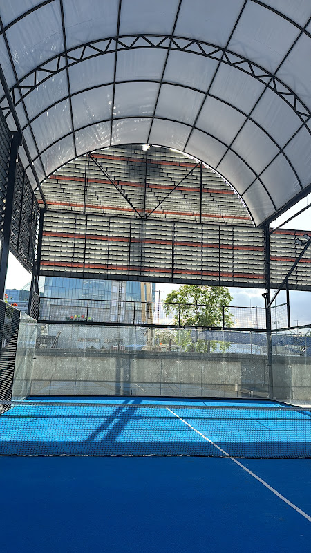 Padel Warehouse — photo 1