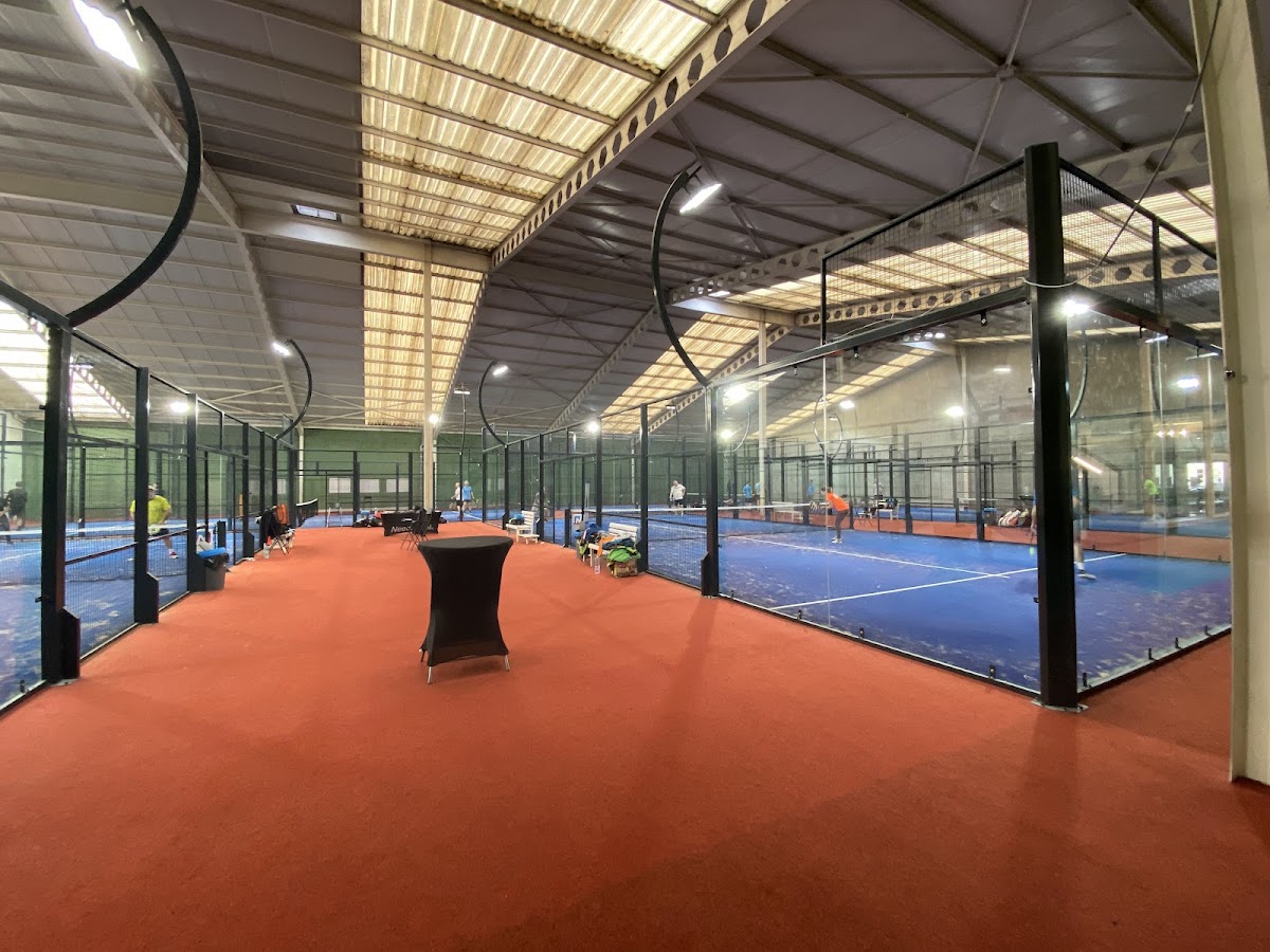 Bayards Sports. Padel • Squash • Badminton — photo 1