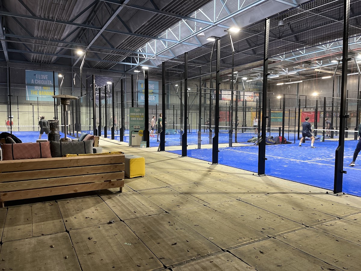 Peakz Padel Utrecht Zeehaenkade | Padelclub — photo 2