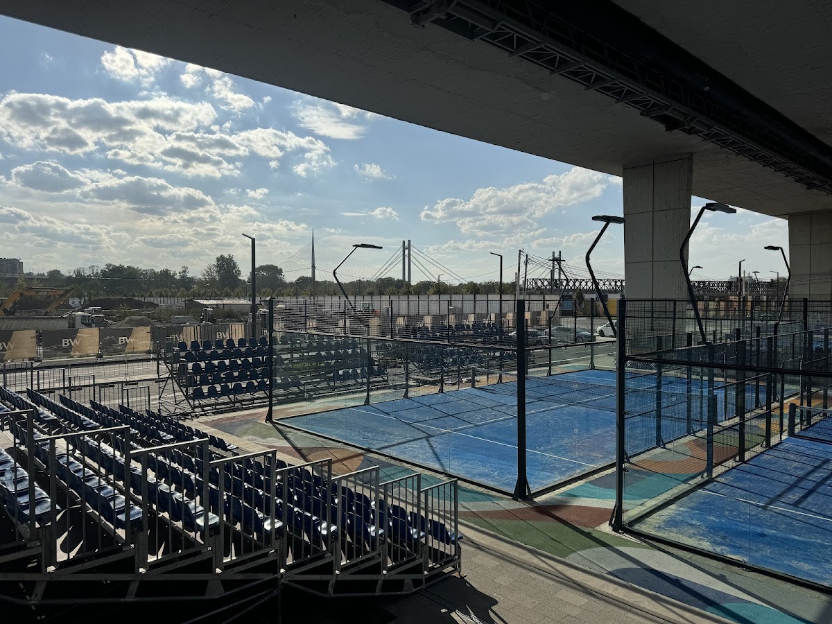 Padel Courts Belgrade Waterfront — photo 1