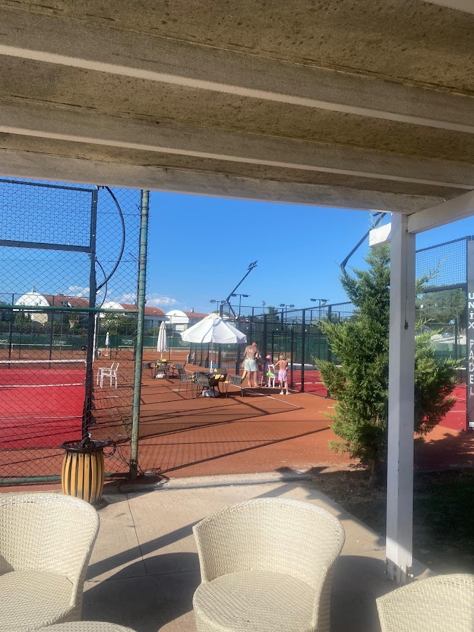 PHOENIX PADEL CLUB — photo 2