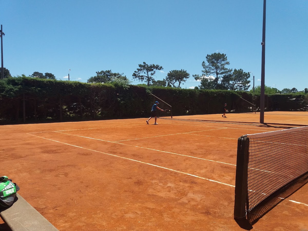 Club de Tenis El Pinar — photo 2