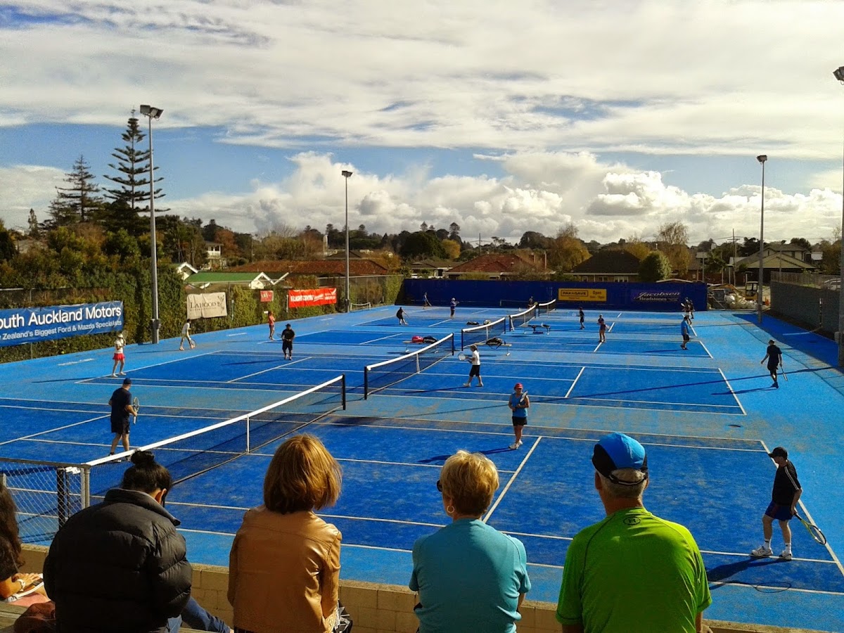 Royal Oak Racquets Club — photo 1