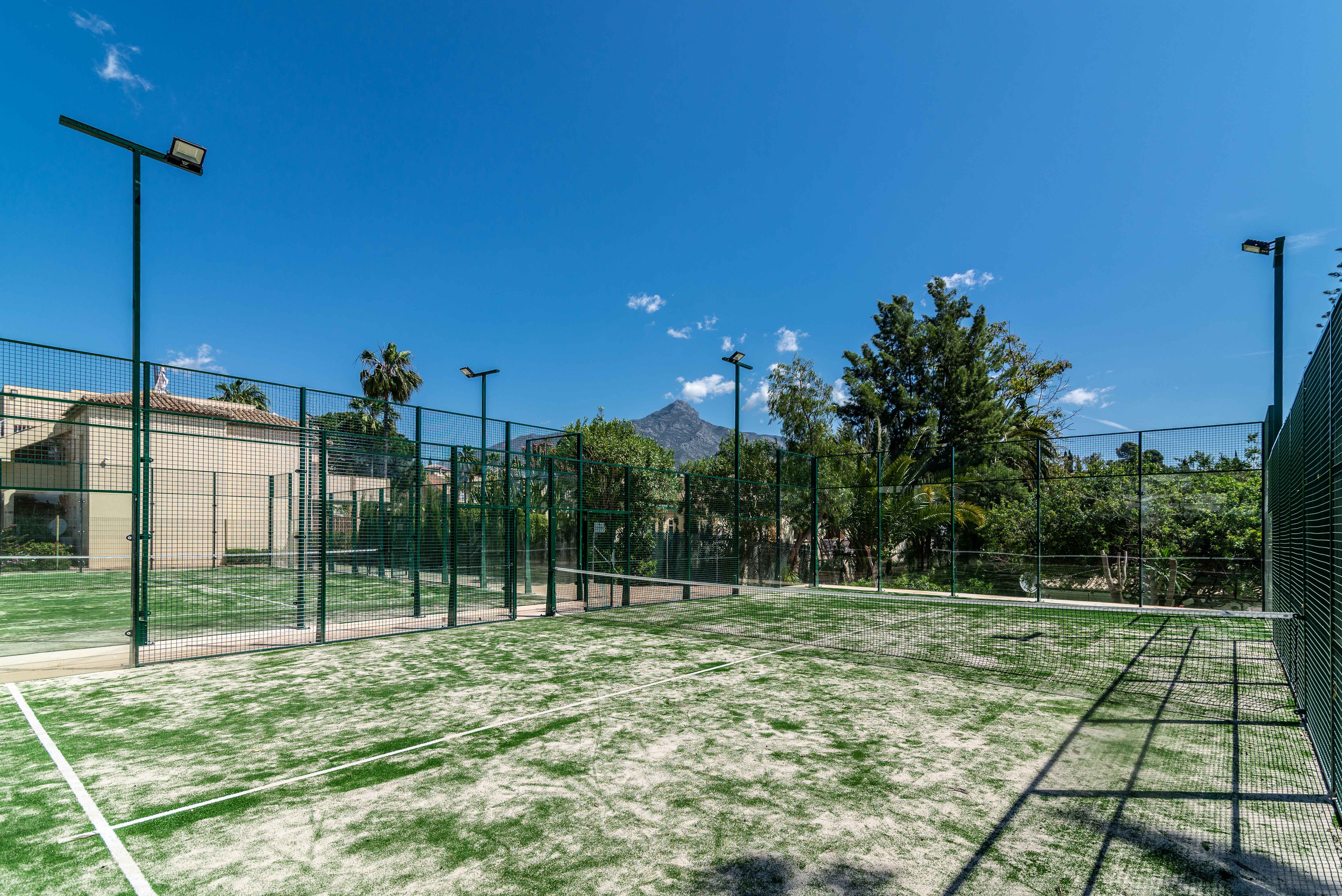 Sierra Park — photo 8