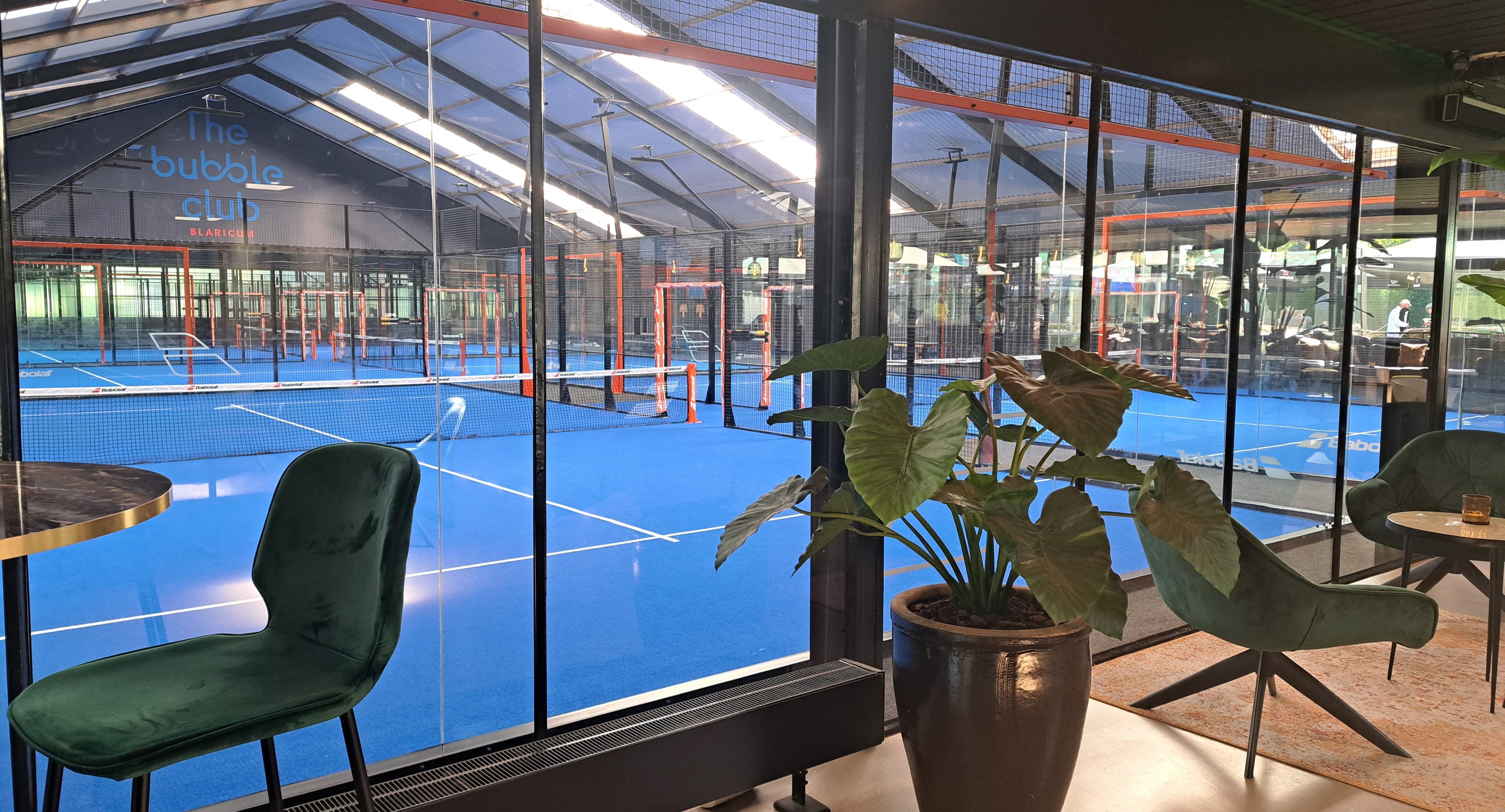 THE BUBBLE CLUB BLARICUM Premium Sports and Social Club — photo 6